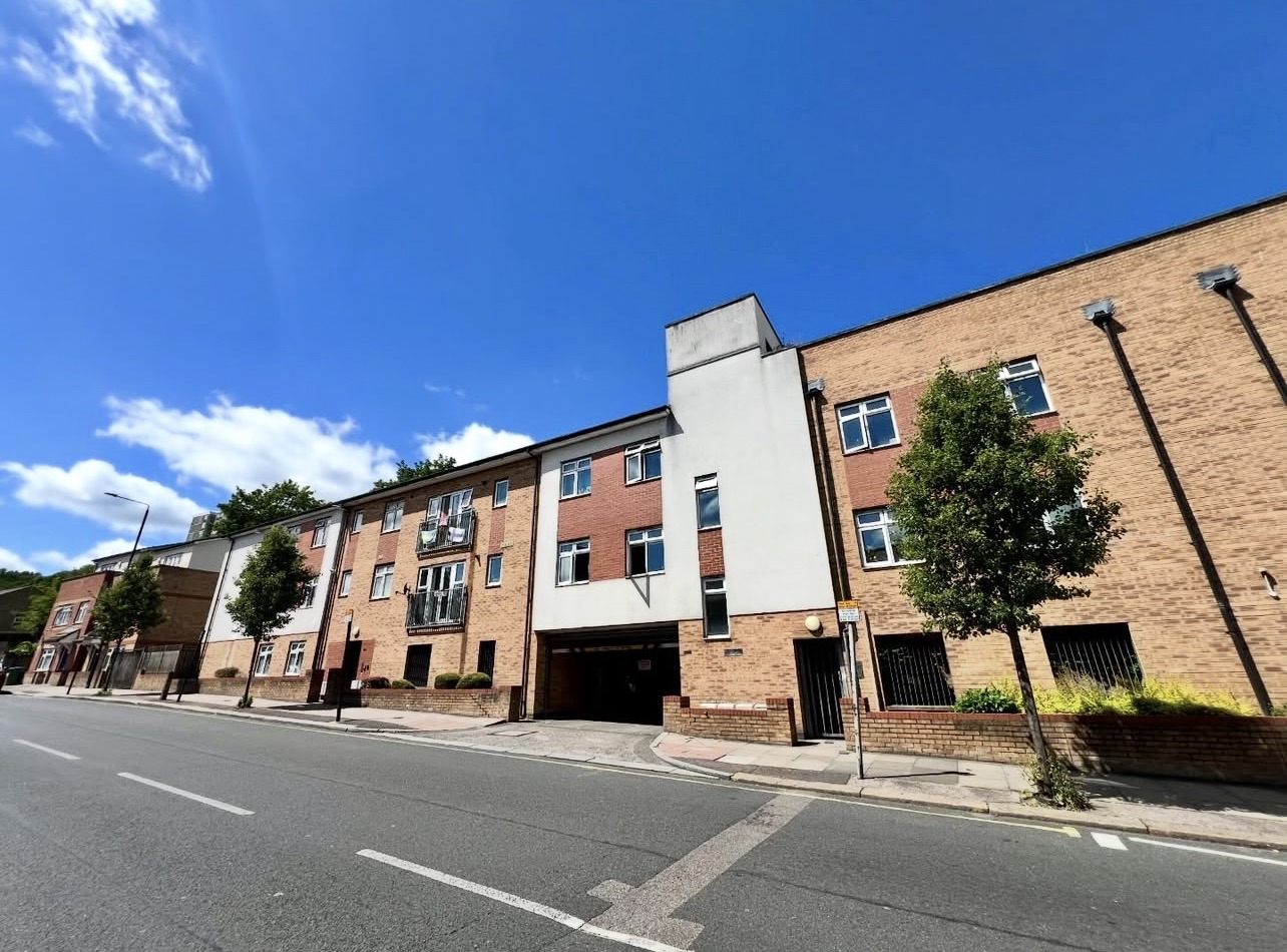 2 Bed Flat in Abbey Wood